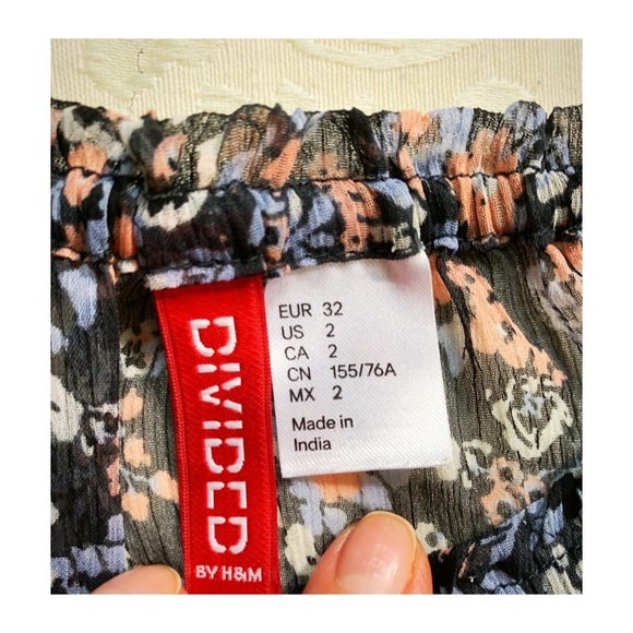 NEW H&M blouse peasant style Floral blouse Size S - Picture 4 of 5